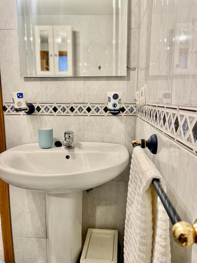 Apartamento, Piscina Y Parking Granada Tico Medina Buitenkant foto