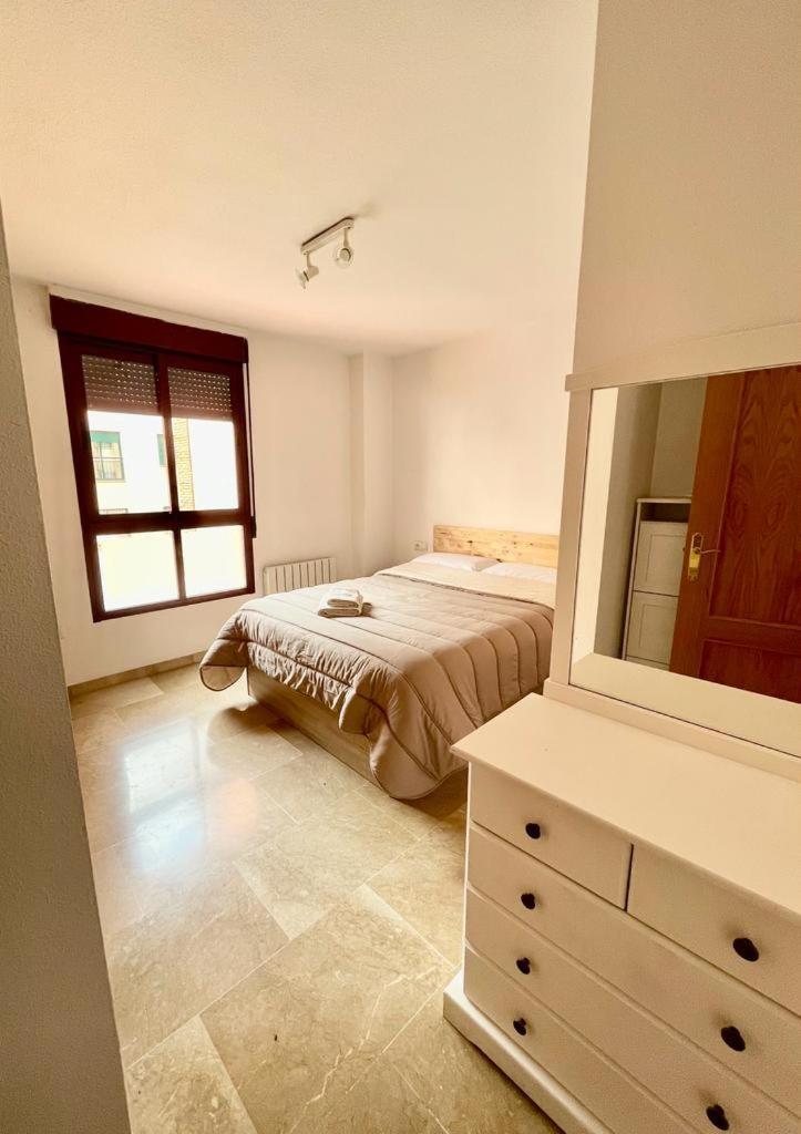 Apartamento, Piscina Y Parking Granada Tico Medina Buitenkant foto
